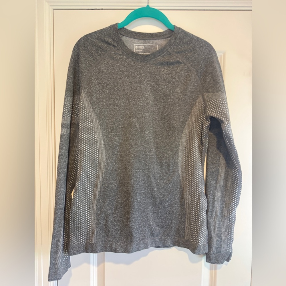 NWOT Figs Seamless Salta Underscrub Gray Graphite M
